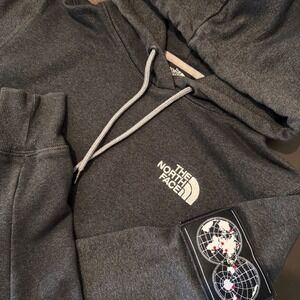 The North Face Women's Gray Pullover Hoodie World Summit Patch Size M